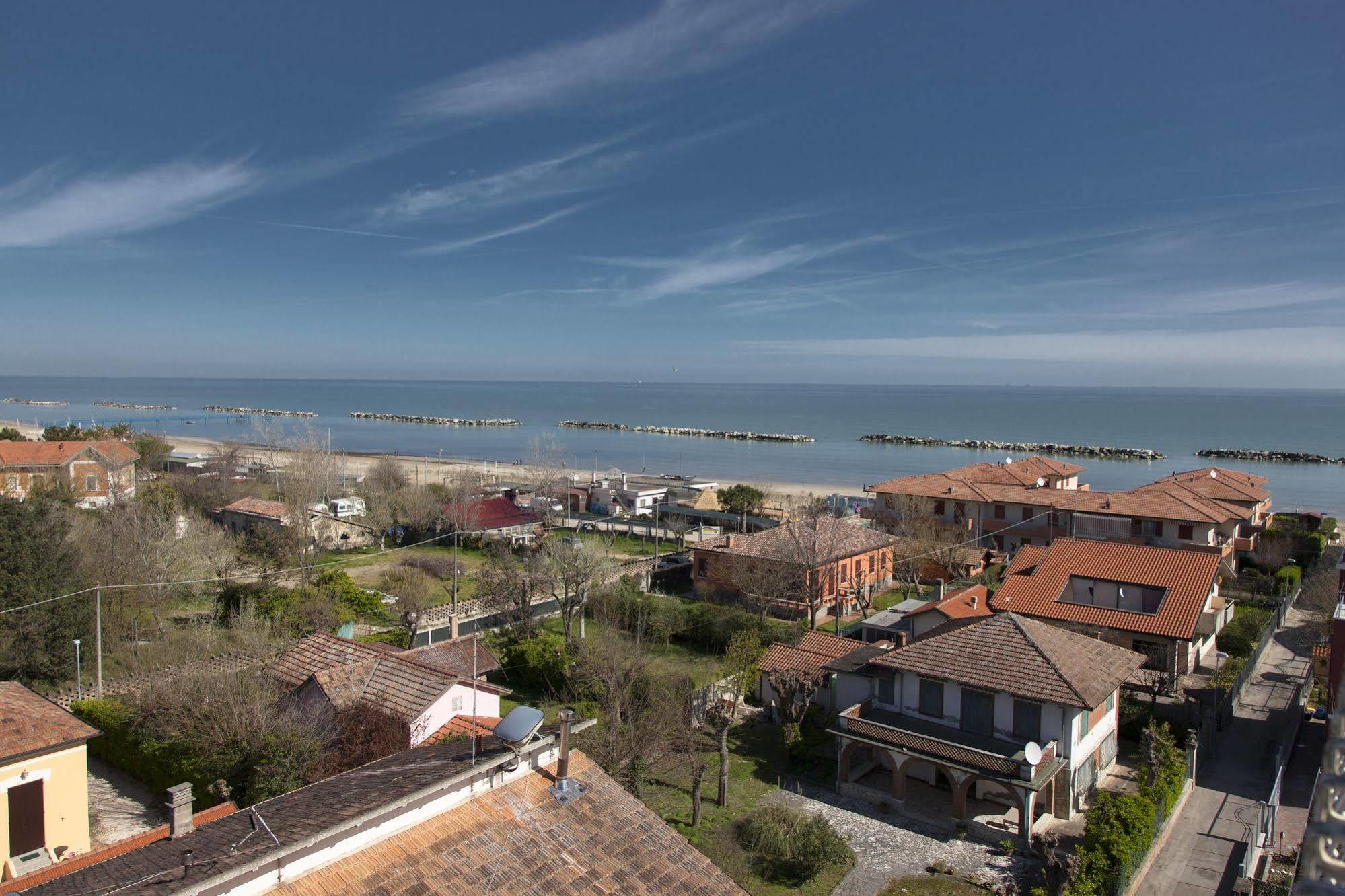 Hotel Concorde Bellaria-Igea Marina Exterior foto