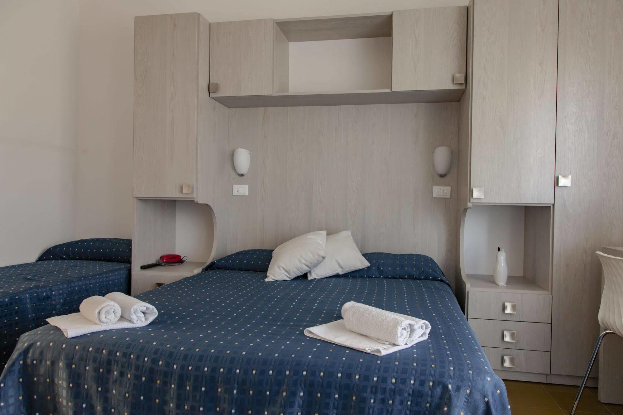 Hotel Concorde Bellaria-Igea Marina Exterior foto