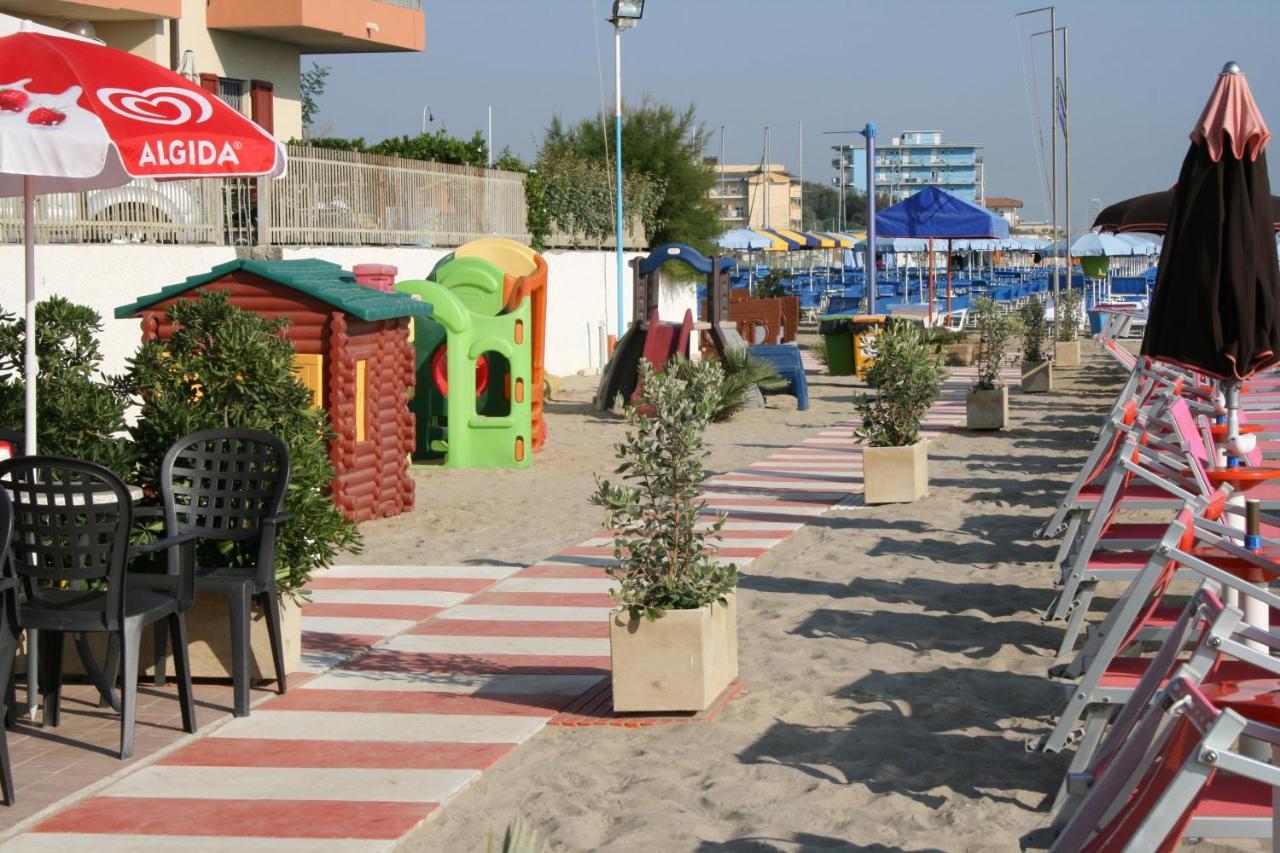Hotel Concorde Bellaria-Igea Marina Exterior foto