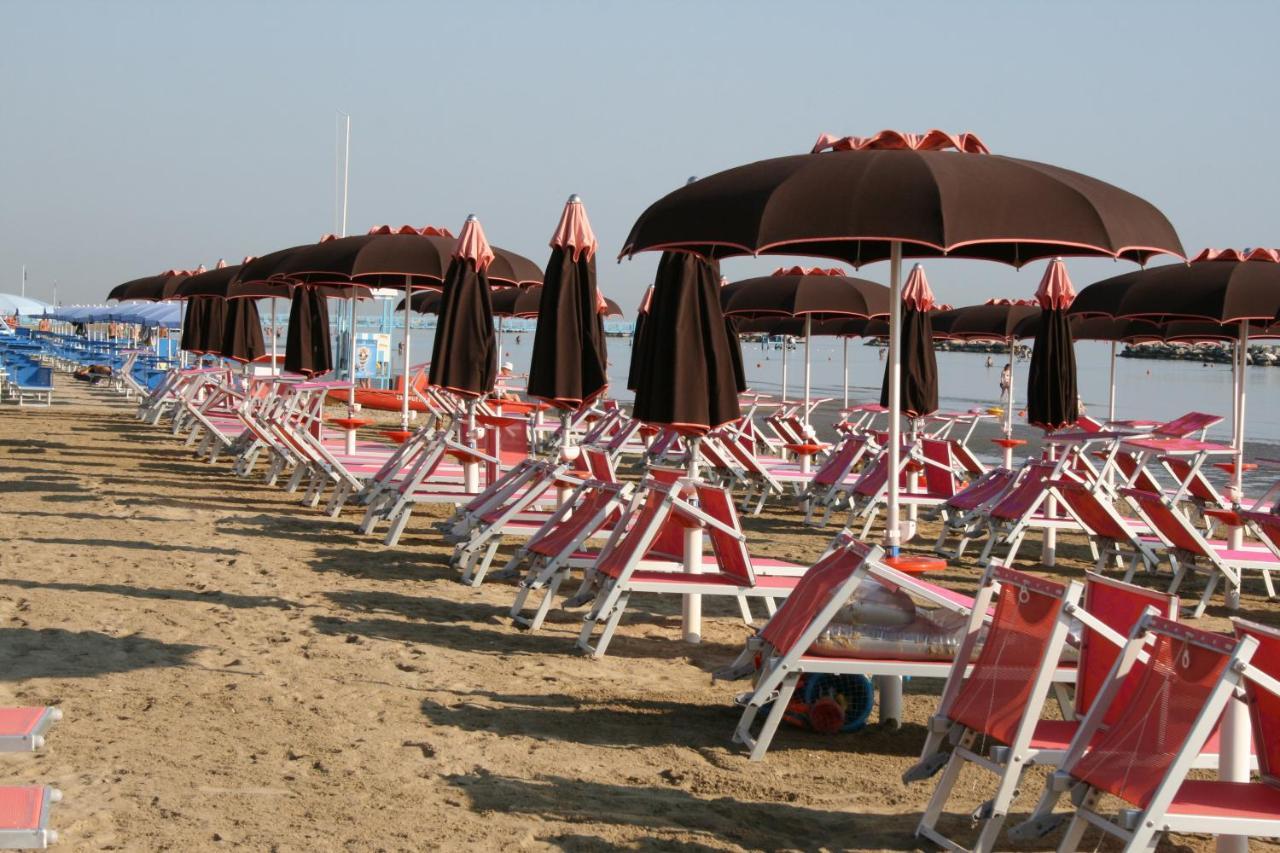 Hotel Concorde Bellaria-Igea Marina Exterior foto